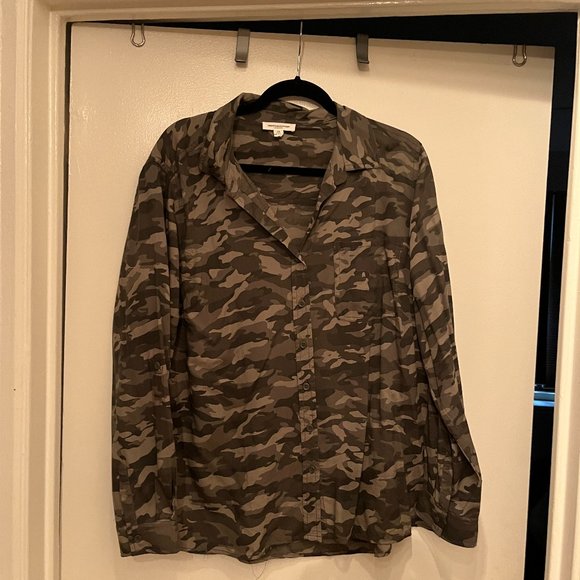 beachlunchlounge Tops - Camouflage BeachLunchLounge Collection –  Size 2X Never Worn